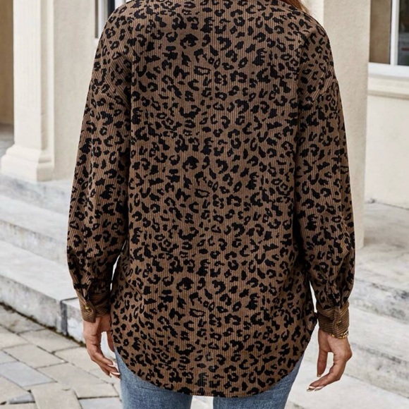 EMERY ROSE Women's Leopard Print Front Button Casual Long Sleeve Regular Jacket - Picture 4 of 5